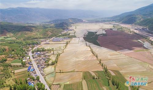 瓦洛村重塑乡村魅力，引领未来发展新篇章